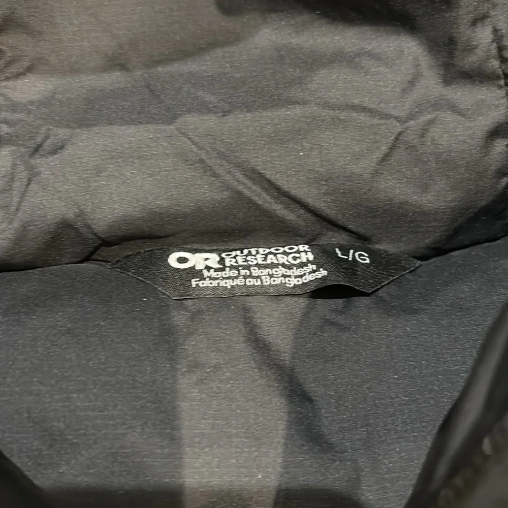 Outdoor research men’s Black Puffer Jacket size large - Picture 2 of 4